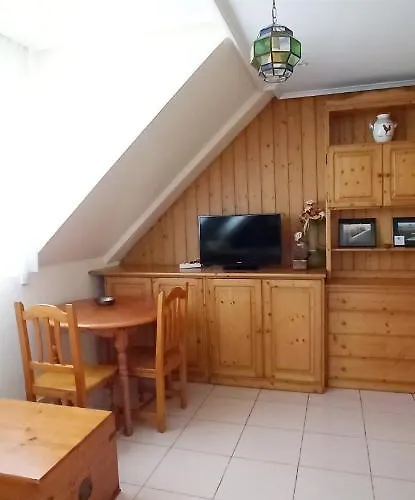 Edificio Aguilas 아파트