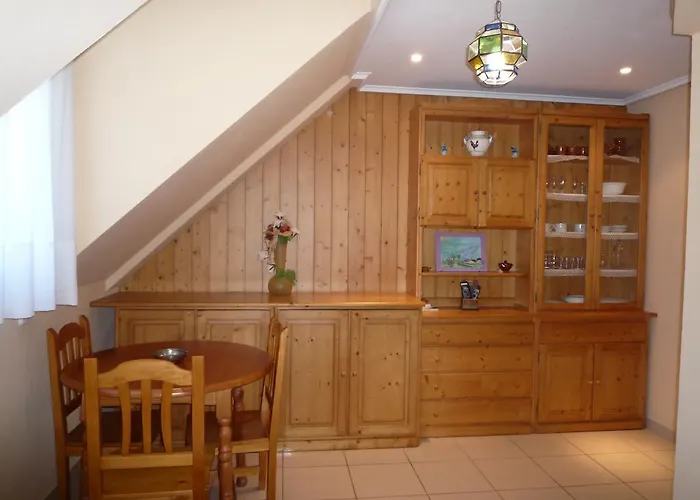 Edificio Aguilas 아파트 아인사