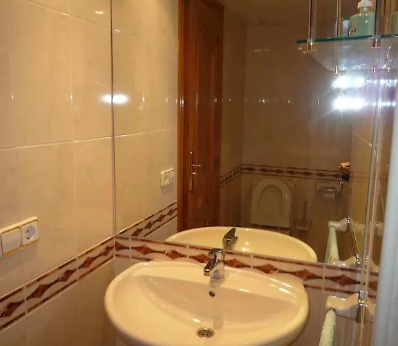 Edificio Aguilas * 아인사