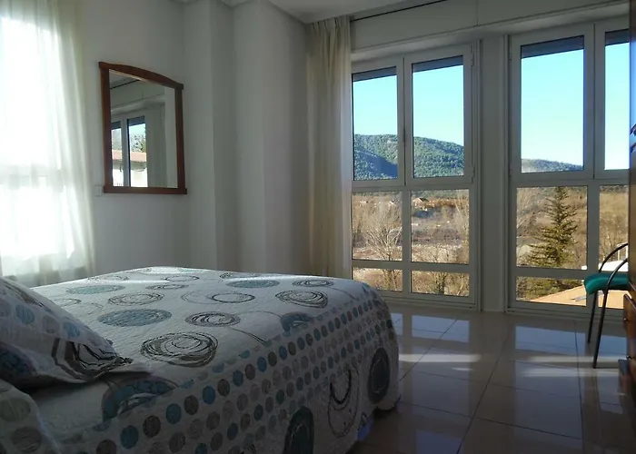 Edificio Aguilas * 아인사